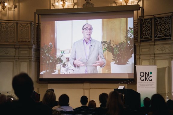 Bundesminister Johannes Rauch eröffnete die Konferenz mittels Videobotschaft
